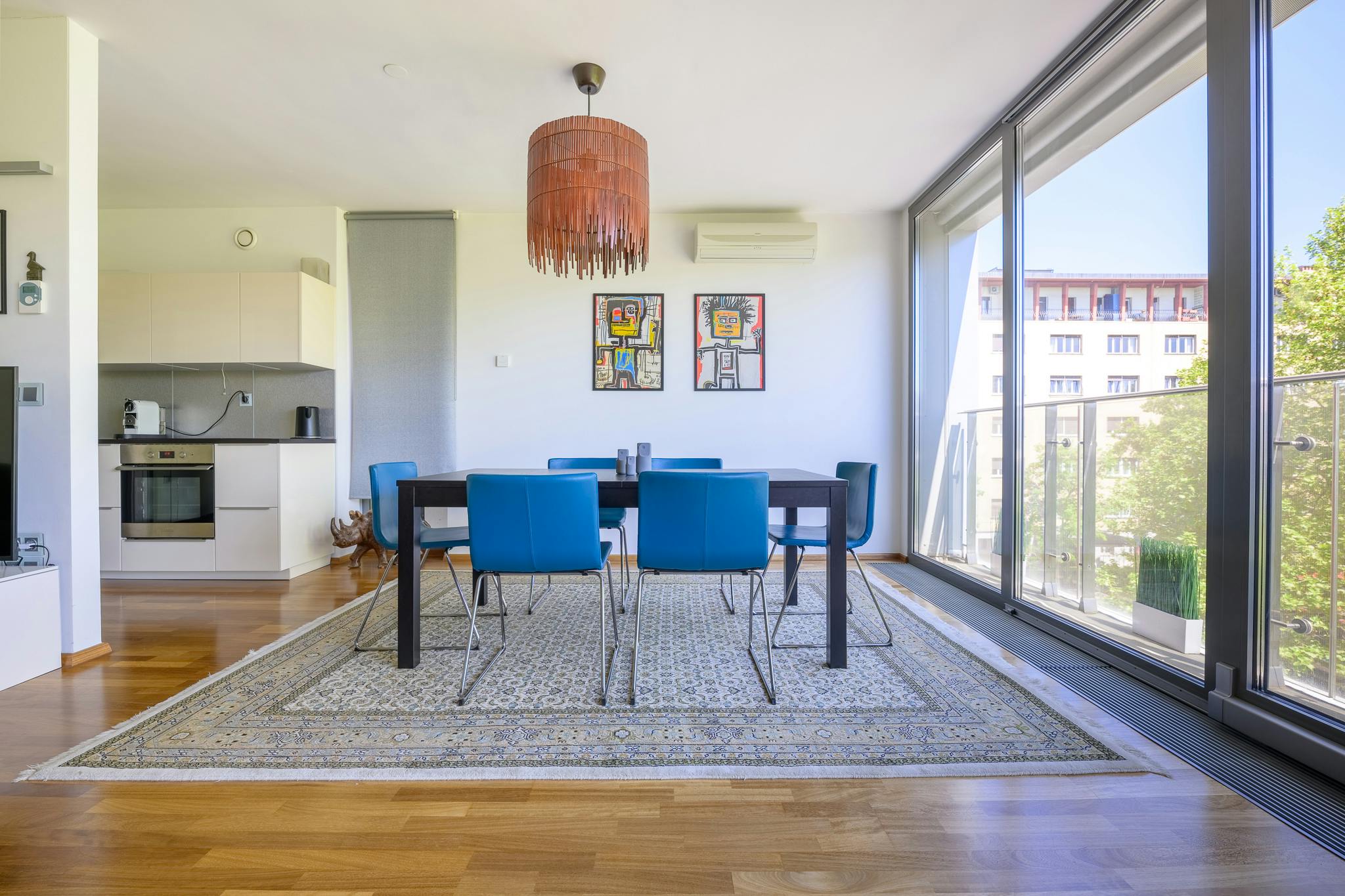 Lägenhet att hyra för 1 500 € i månaden i Maribor, Razlagova ulica