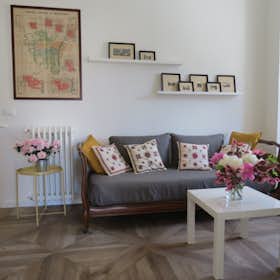 Apartment for rent for €1,750 per month in Turin, Via Casalborgone
