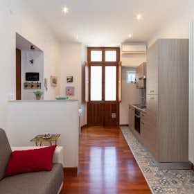 Apartment for rent for €1,150 per month in Turin, Corso Casale