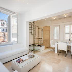 Apartment for rent for €1,000 per month in Rome, Via del Corso