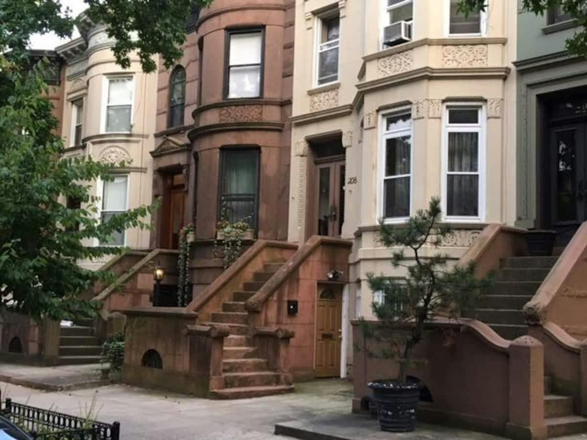 House for rent for $4,989 per month in Brooklyn, Lincoln Rd