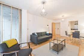 Lägenhet att hyra för 3 600 € i månaden i Dublin, Barrow Street