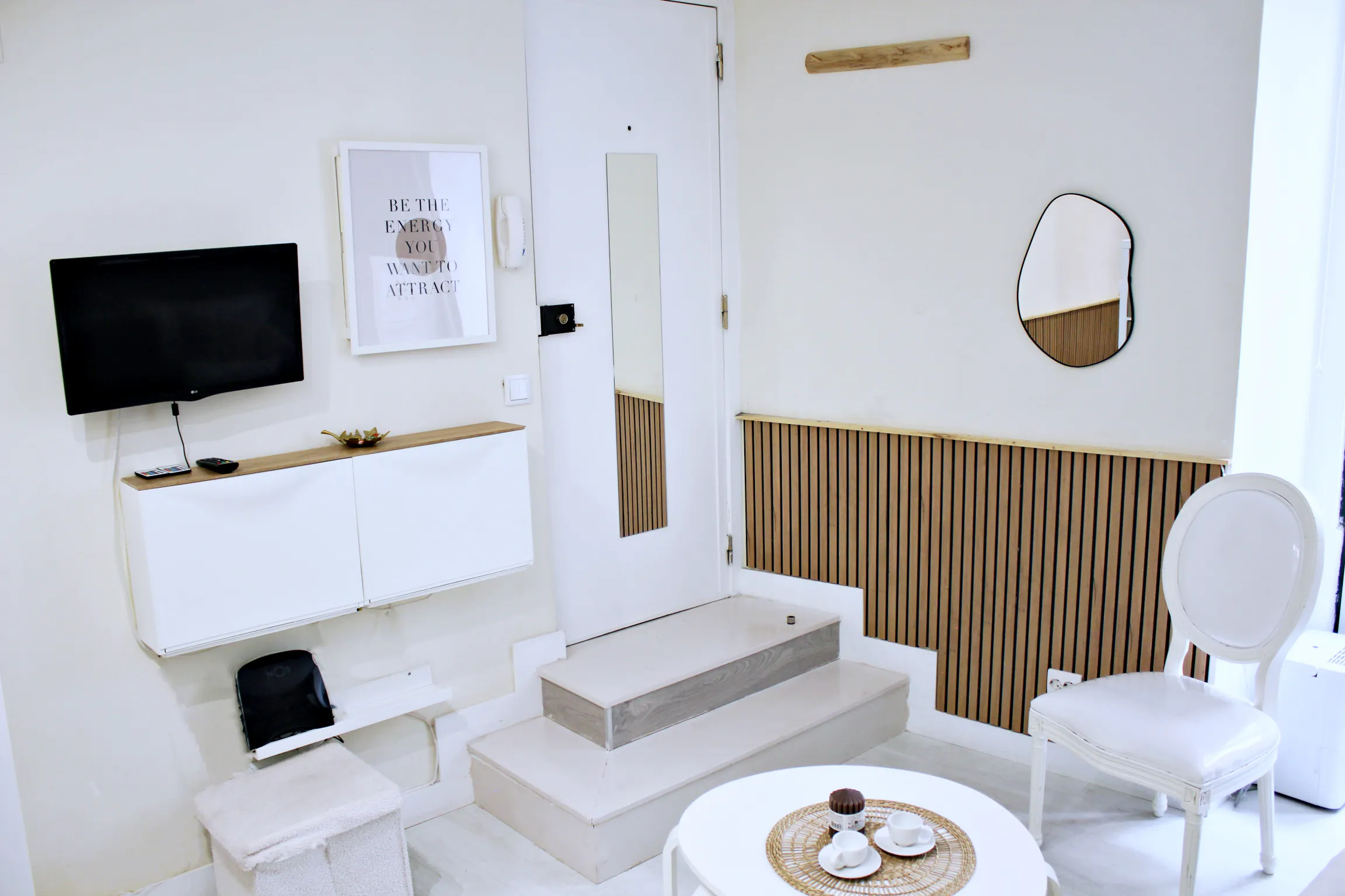 1-Bedroom Apartment in Travessa do Rosário de Santa Clara, Lisbon ROOM 3
