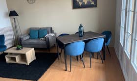 Apartment for rent for €420 per month in Le Mans, Avenue Bollée