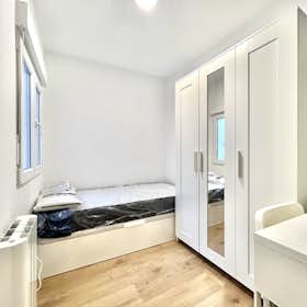 Private room for rent for €325 per month in Leganés, Calle Santo Domingo
