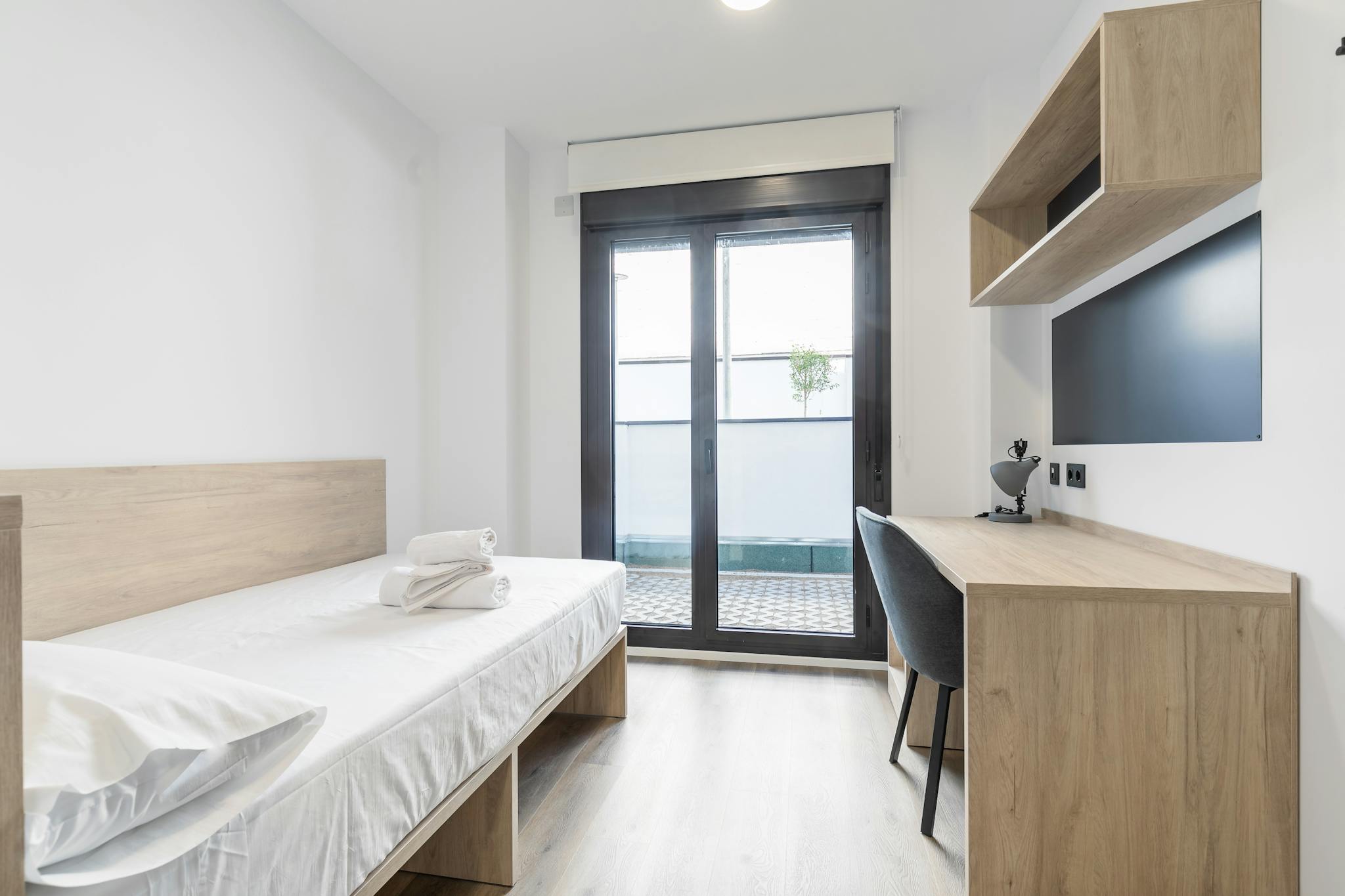 Calle de Xaudaró, Madrid preview