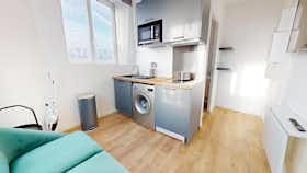 Appartement te huur voor € 670 per maand in Lille, Rue du Marias de Lomme