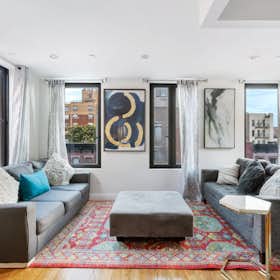 Квартира сдается в аренду за $7,493 в месяц в New York City, E 118th St
