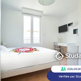 Private room for rent for €440 per month in Reims, Rue Jules Guesde