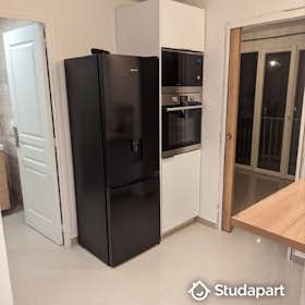 Private room for rent for €510 per month in Antibes, Boulevard du Président Wilson