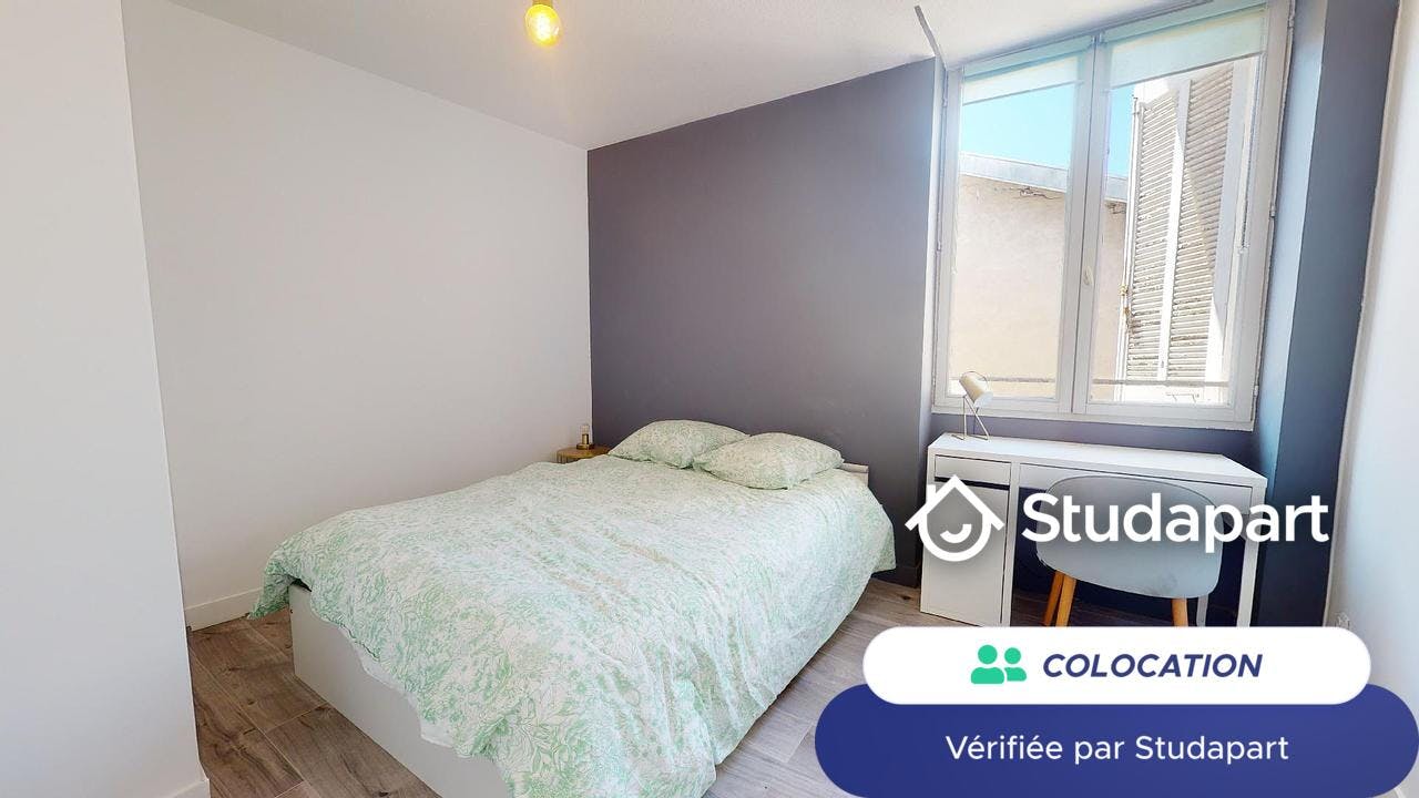 Private room for rent on Rue Vaissette, Nîmes - Widok 3