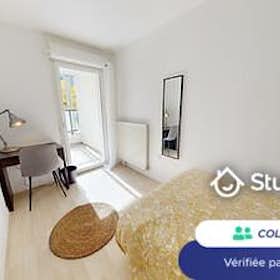 Private room for rent for €530 per month in Cenon, Avenue Georges Clemenceau