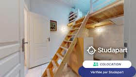 Stanza privata in affitto a 413 € al mese a Avignon, Avenue Pierre Semard