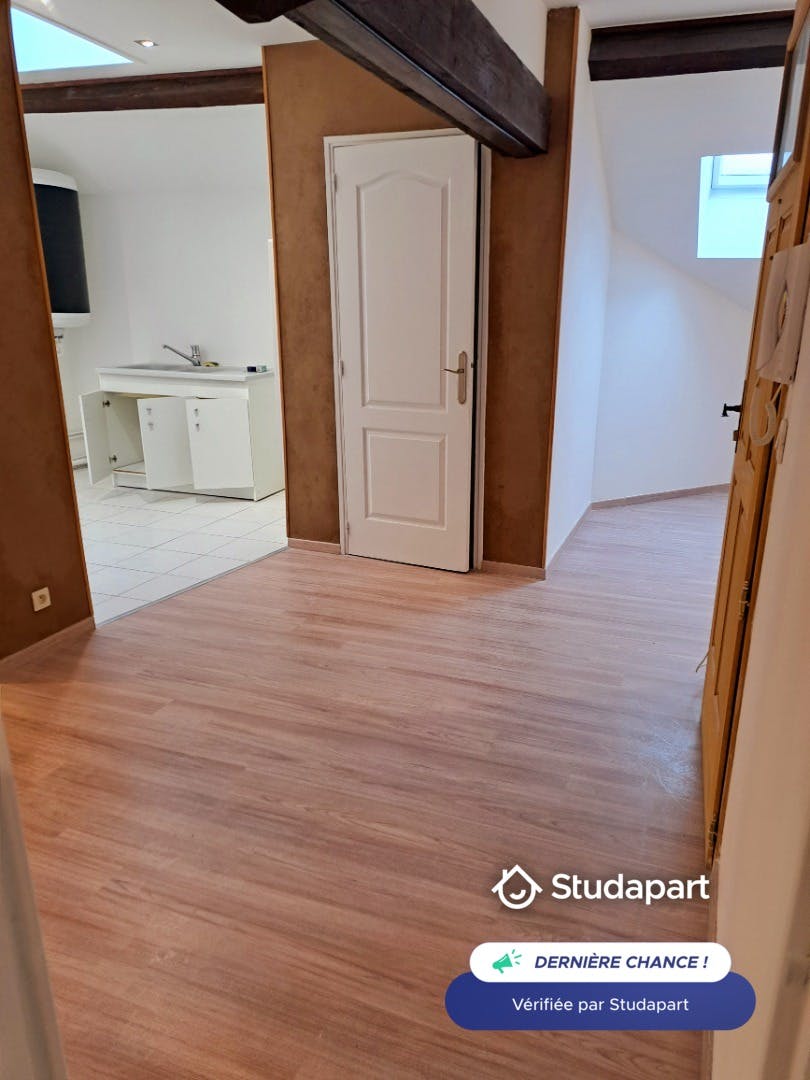 House for rent on Rue Émile Erckmann, Lunéville - Поглед 4