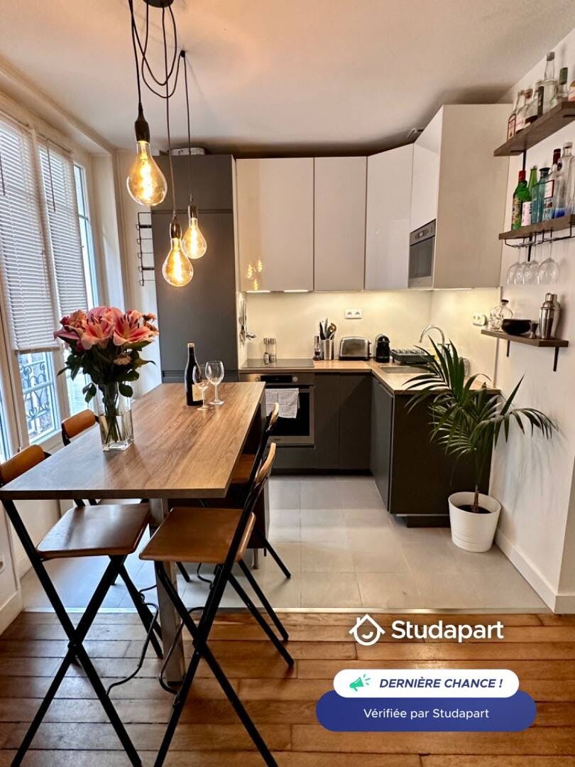 House for rent for €1,700 per month in Saint-Maurice, Rue Marthe Chenal