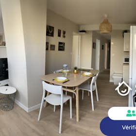 Private room for rent for €400 per month in Amiens, Rue du 8EME Bataillon de Chasseurs a Pied