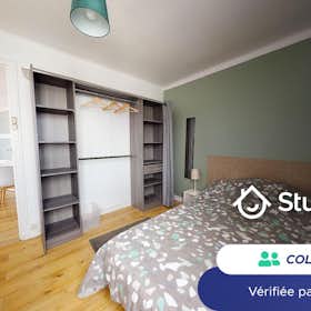 Private room for rent for €330 per month in Saint-Étienne, Rue de la Vivaraize