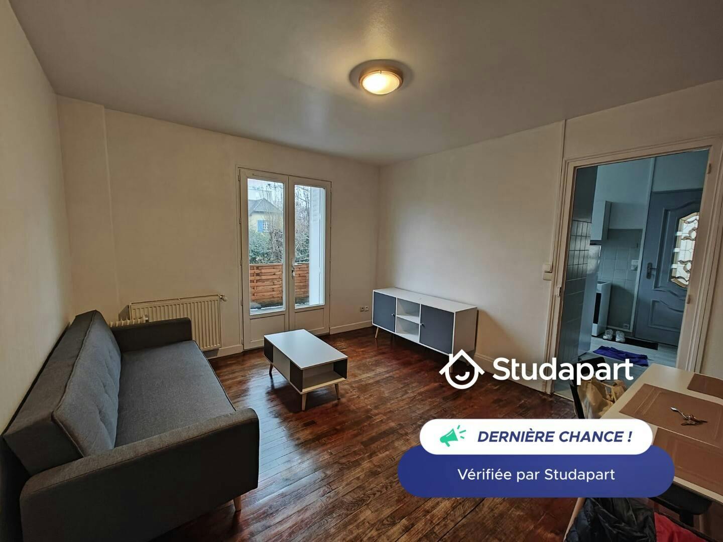 Apartament de închiriat pentru 520 EUR pe lună în Troyes, Rue de Jousselin