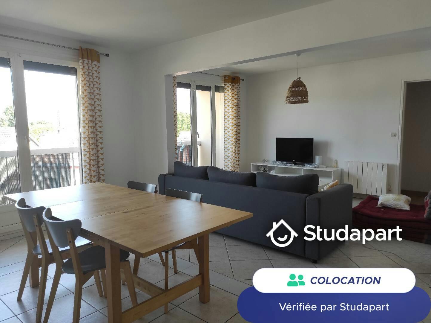 Private room for rent for €415 per month in Reims, Rue de la Bonne Femme