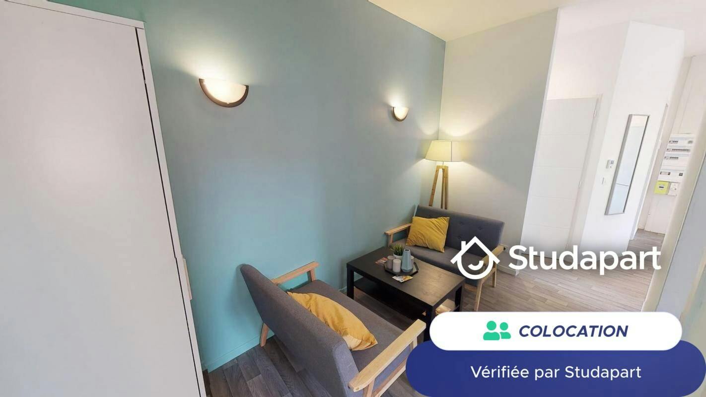 Private room for rent on Rue de Wazemmes, Lille - Plus