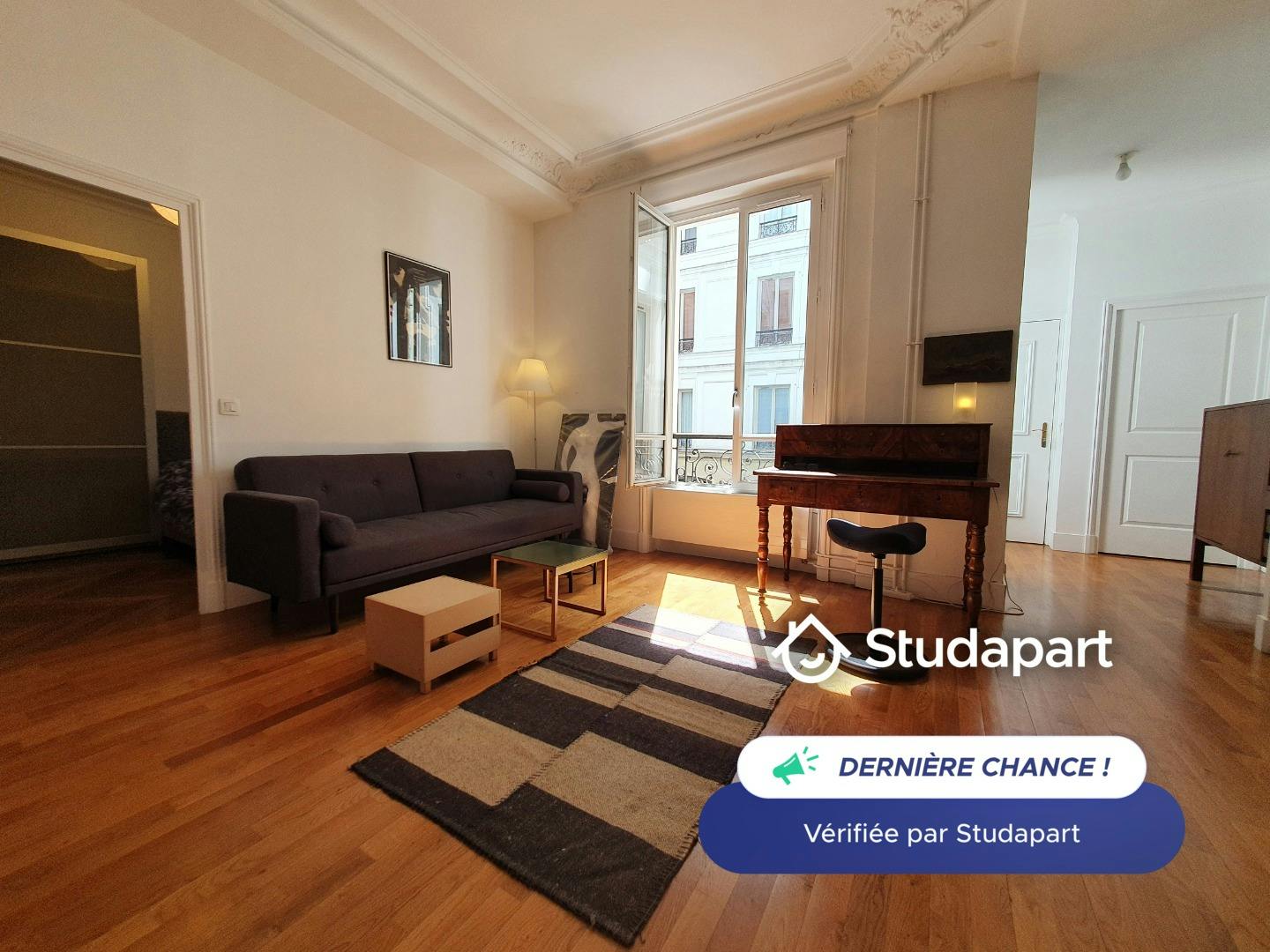 Apartment for rent for €2,194 per month in Paris, Rue de Rome