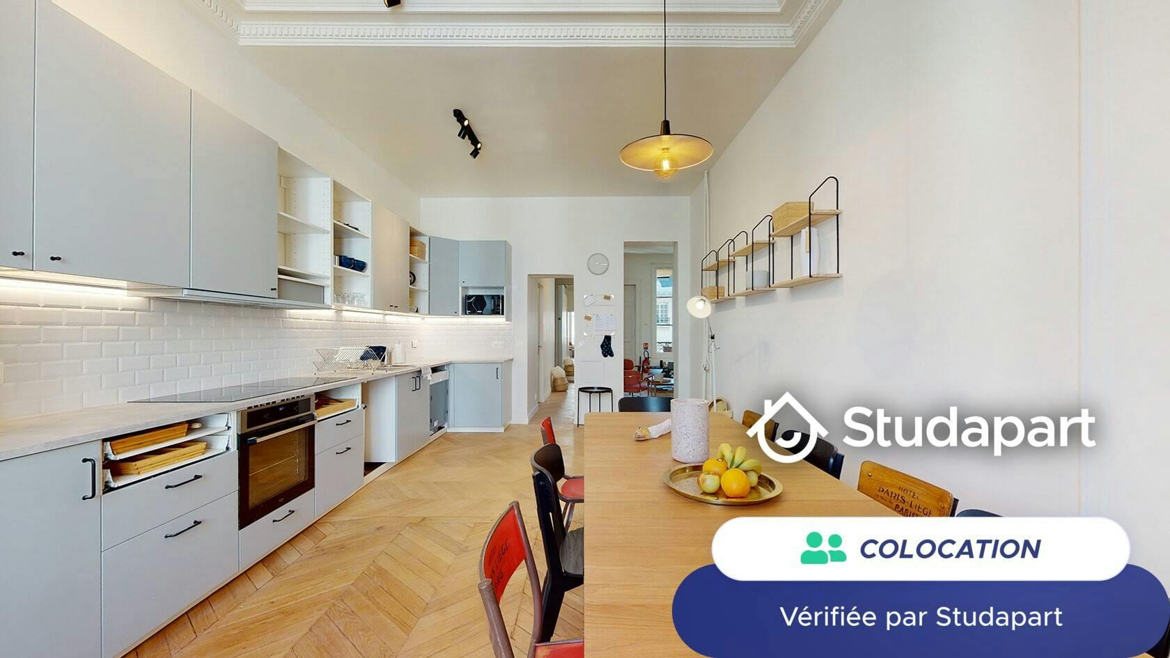Private room for rent on Rue de Clichy, Paris - Vue 5