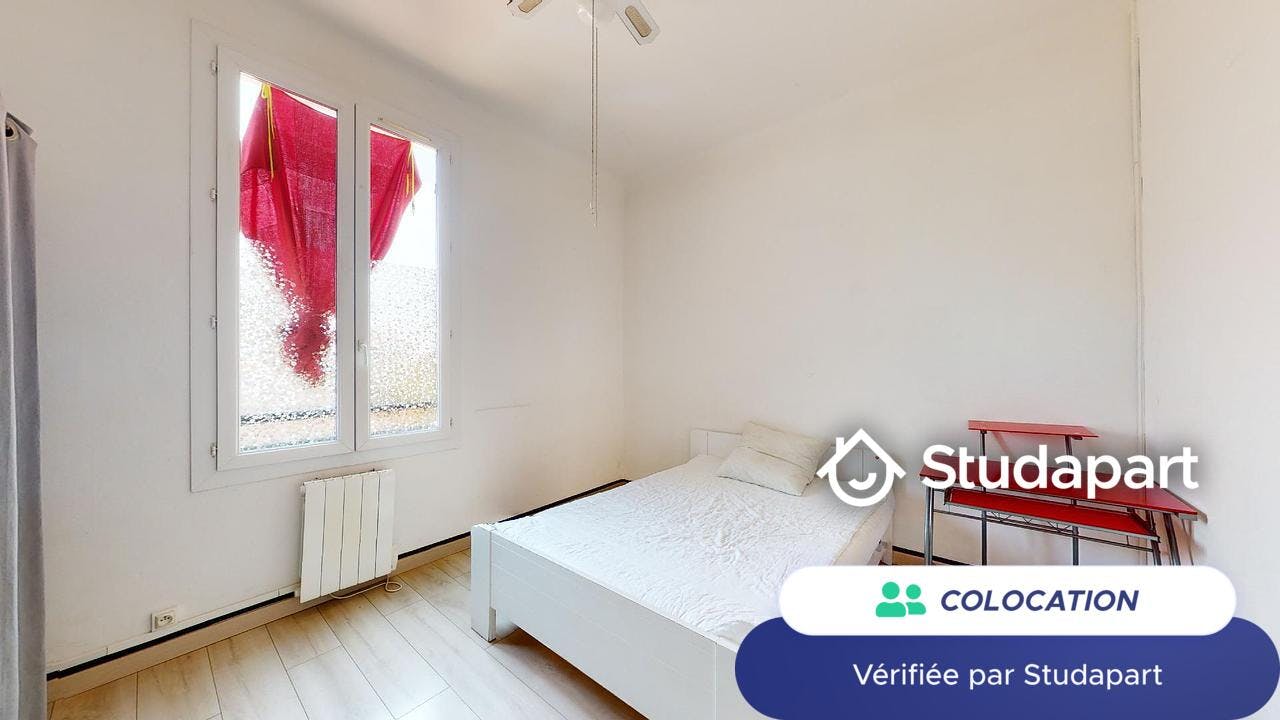 Private room for rent on Quai Commandant Rivière, Toulon