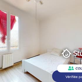 Private room for rent for €350 per month in Toulon, Quai Commandant Rivière