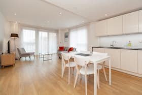 Lägenhet att hyra för 2 630 GBP i månaden i London, Wandsworth Road