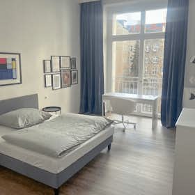 Private room for rent for €999 per month in Berlin, Konstanzer Straße