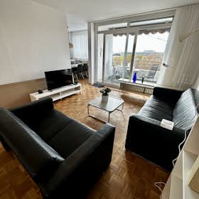 Apartment for rent for €2,200 per month in Düsseldorf, Lewitstraße