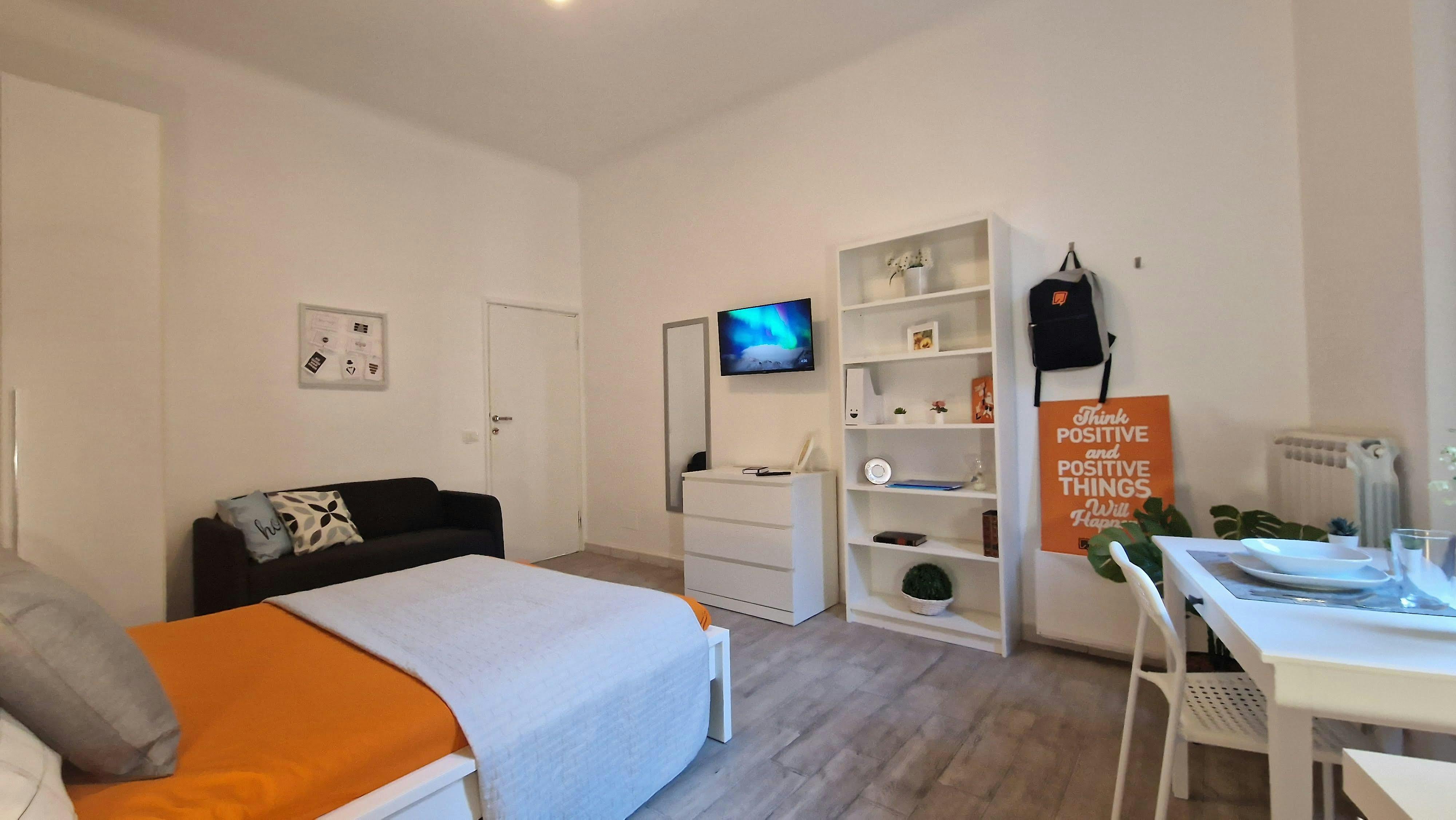 Private room for rent for €970 per month in Rome, Via in Selci