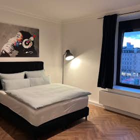 Private room for rent for €899 per month in Frankfurt am Main, Opernplatz