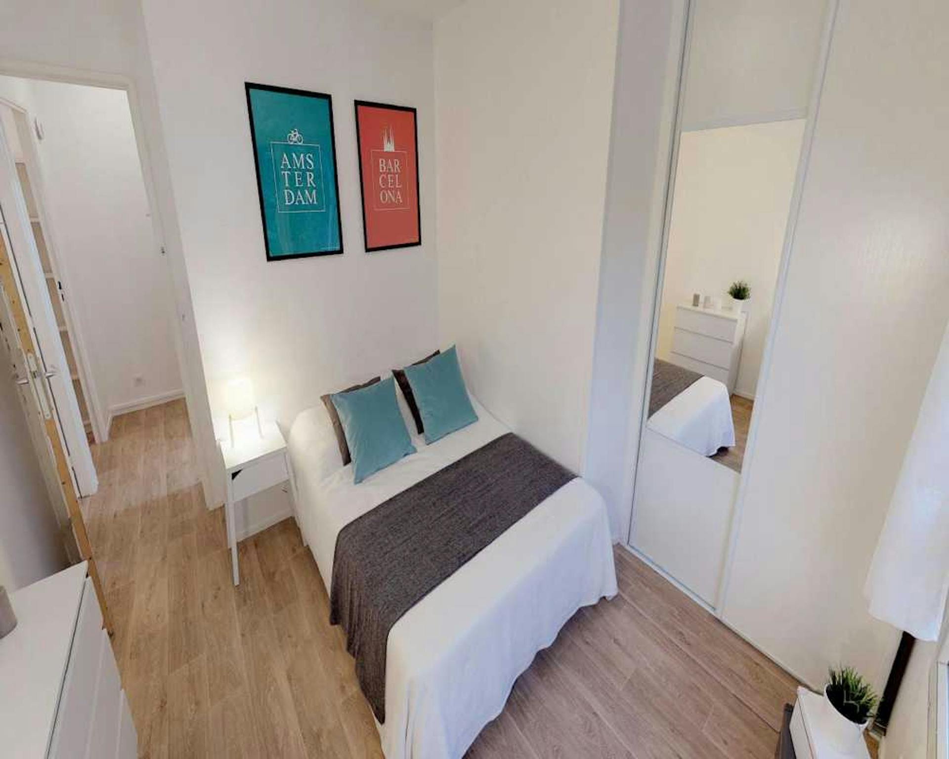 Rue de Calais, Lille preview