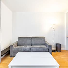 Studio for rent for €1,551 per month in Paris, Rue Georges Pitard