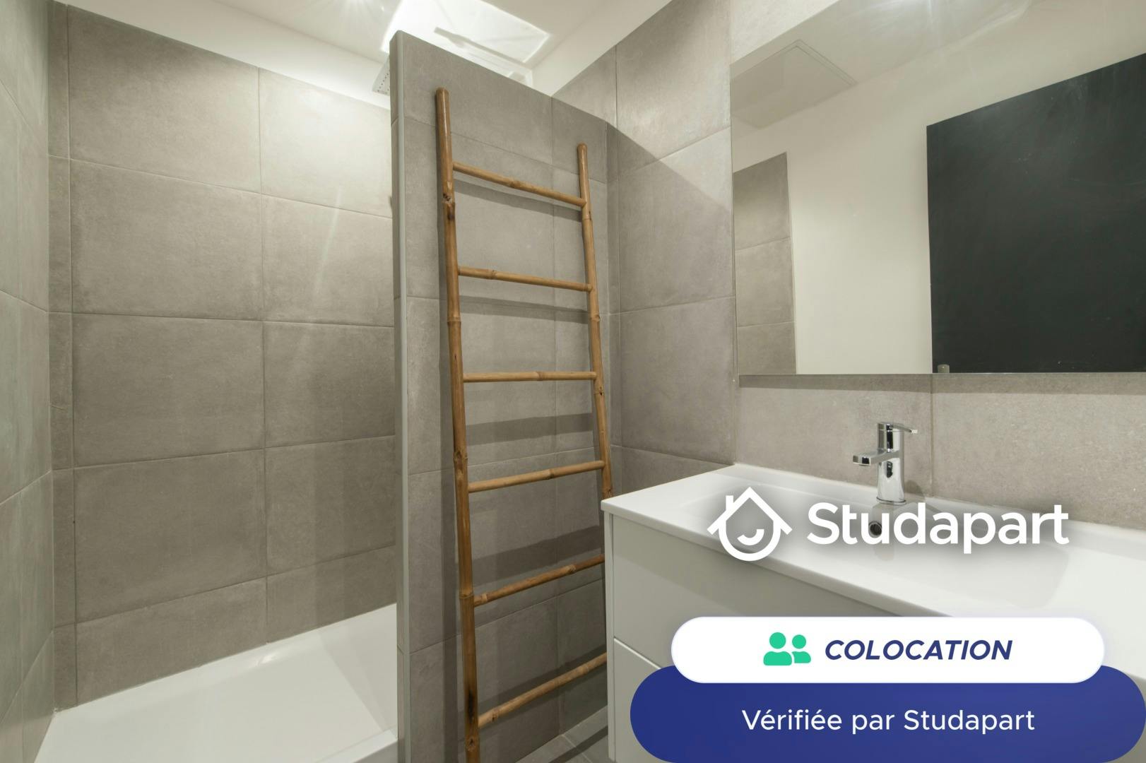 Private room for rent on Rue d'Amiens, Marseille - Vue 4