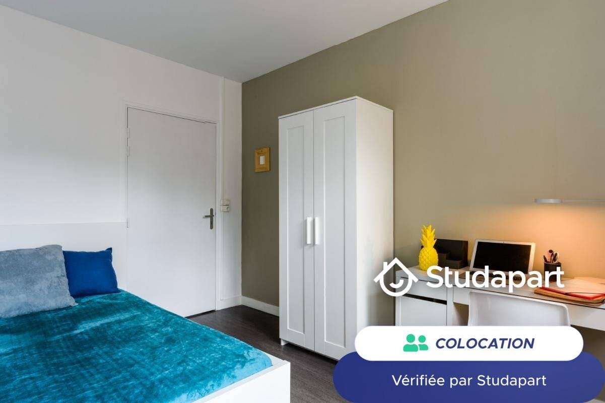 Private room for rent for €400 per month in Compiègne, Rue d'Amiens