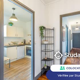 Private room for rent for €342 per month in Amiens, Place de l'Hôtel de Ville