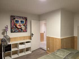 Appartement te huur voor € 2.400 per maand in Beek, Oranjesingel