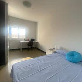 Отдельная комната сдается в аренду за 400 € в месяц в Sabadell, Carrer dels Drapaires
