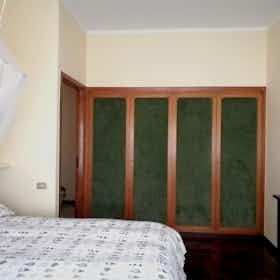 私人房间 正在以 €135 的月租出租，其位于 Catania, Via Raimondo Franchetti