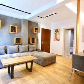 公寓 正在以 €1,460 的月租出租，其位于 Athens, Androutsou G.
