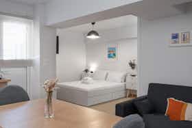 Wohnung zu mieten für 1.040 € pro Monat in Athens, Damagitou