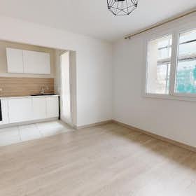 Appartement for rent for € 790 per month in Metz, Rue Gabriel Pierné