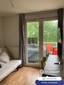Private room for rent for €550 per month in Rosny-sous-Bois, Allée des Sophoras