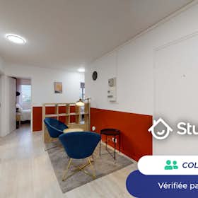 Private room for rent for €723 per month in Asnières-sur-Seine, Avenue d'Argenteuil