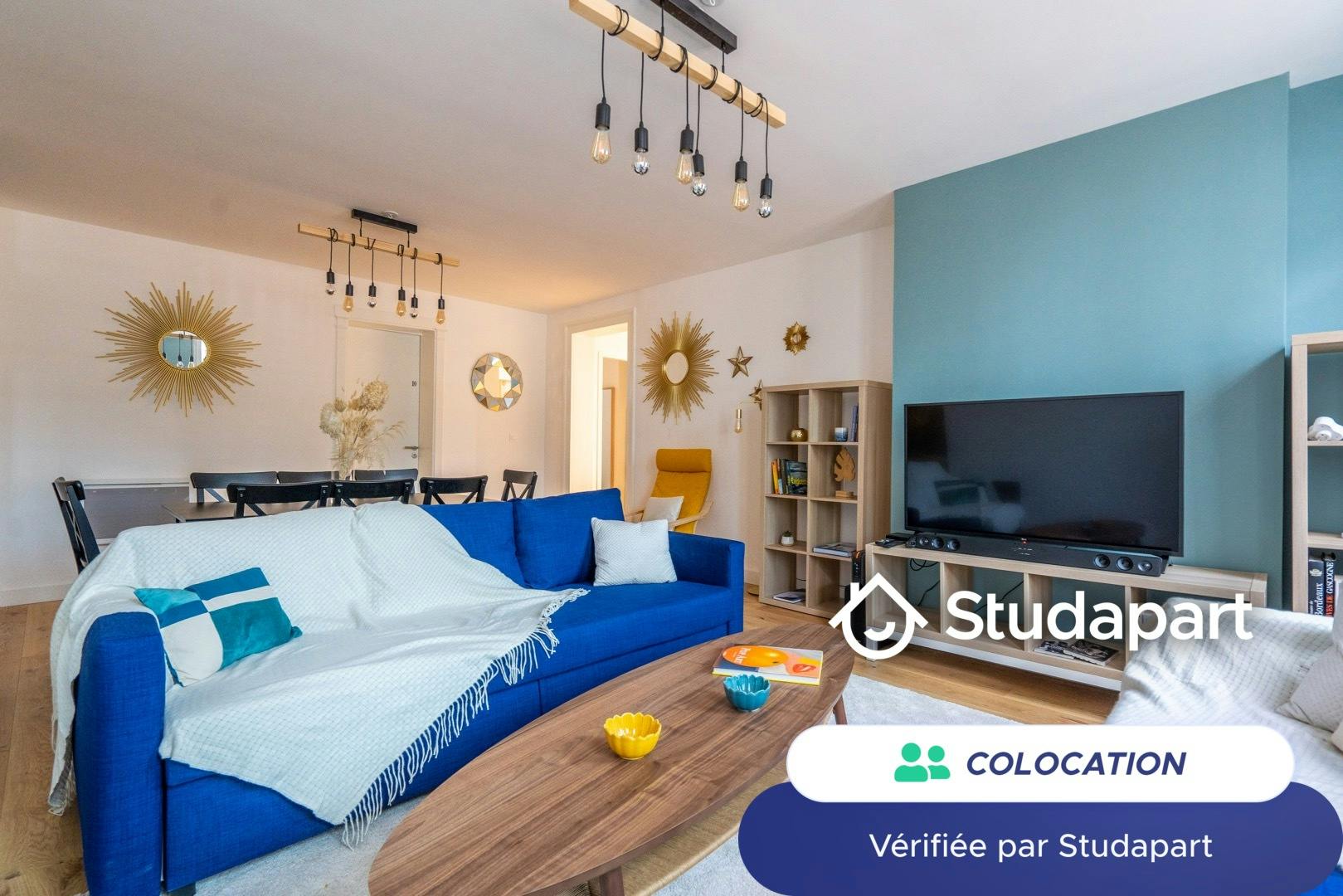 Private room for rent for €759 per month in Bordeaux, Rue Latour