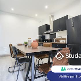Private room for rent for €460 per month in Amiens, Rue Saint-Acheul
