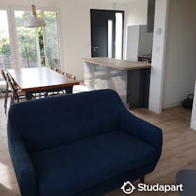 WG-Zimmer for rent for 400 € per month in Lagord, Rue Alfred Nobel