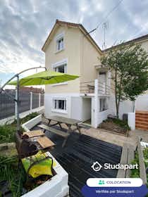 Habitación privada en alquiler por 299 € al mes en Troyes, Rue Marcellin Berthelot